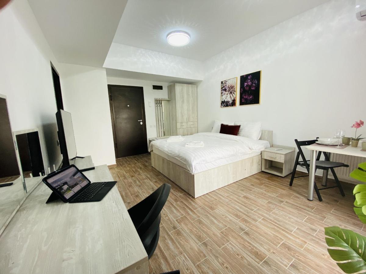 New City Studios With Balcony Букурещ Екстериор снимка